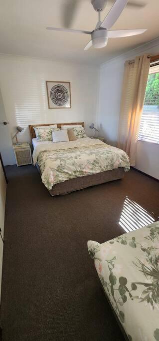 Abbey Beach Cottage Басселтон Экстерьер фото